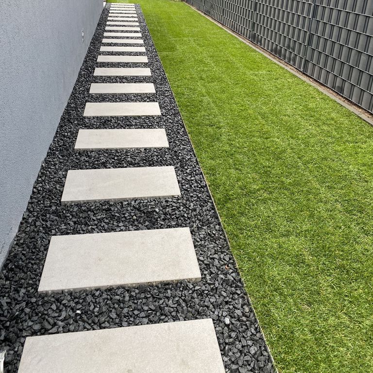 Gartenbau in Burgdorf & Region Hannover – SK Haus & Gartenservice gestaltet fachgerechte, attraktive und langlebige Außenanlagen